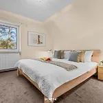 Lorenz Apartment